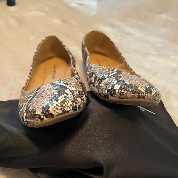 Lucky brand size 9 flats - Picture 5 of 5
